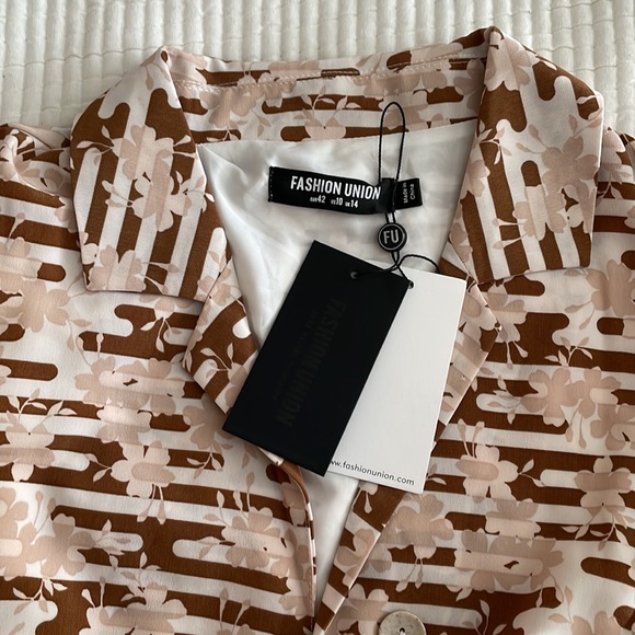 Fashion Union button through jumpsuit. 70s style w/ flattering waist pleating. - Picture 5 of 6